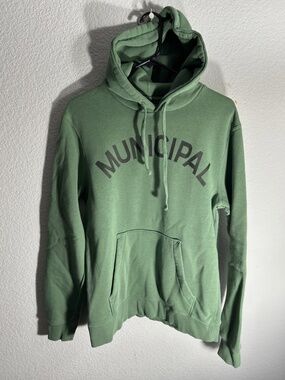 Municipal Hoodie Men Small Green Pullover Bold Arched Logo Spellout